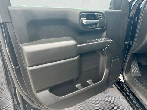 Used 2021 Chevrolet Silverado 1500 Custom w/ Safety Confidence Package AWD/4WD image 17