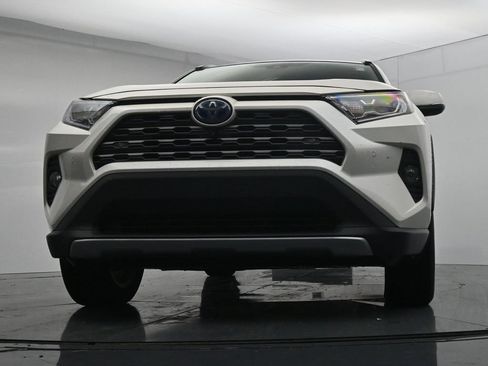 Used 2020 Toyota RAV4 Limited AWD/4WD image 19