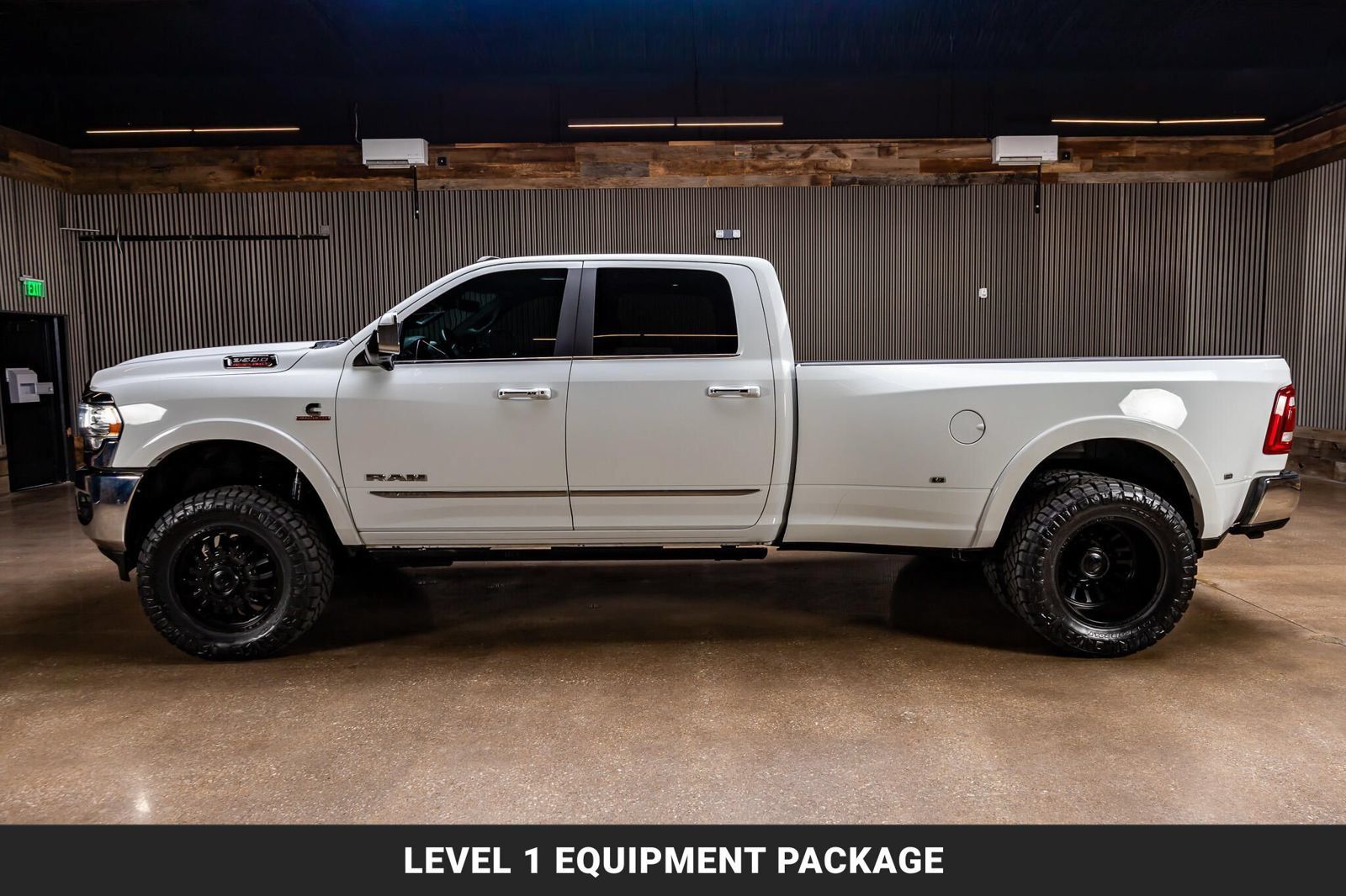 Used 2022 RAM 3500 Limited AWD/4WD image 6