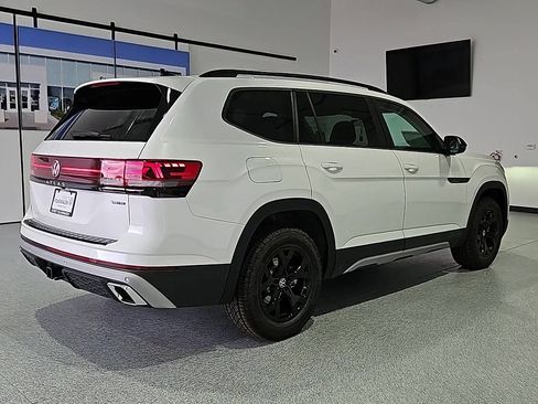 New 2026 Volkswagen Atlas Peak Edition AWD/4WD image 9