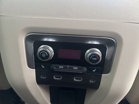 Used 2021 GMC Yukon XL Denali w/ Denali Ultimate Package image 12