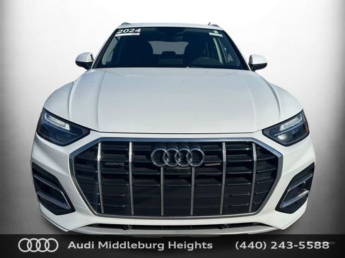 Used 2024 Audi Q5 2.0T Premium Plus w/ Premium Plus Package AWD/4WD image 2