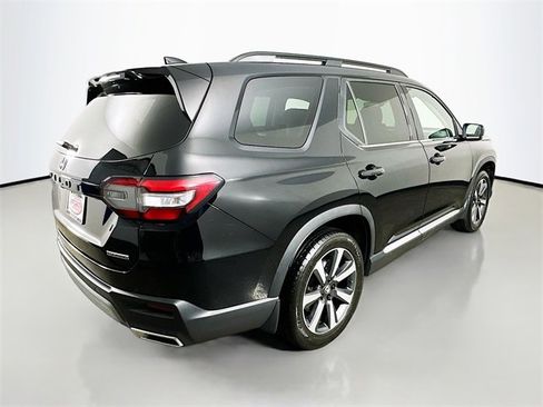Certified 2023 Honda Pilot Touring image 20