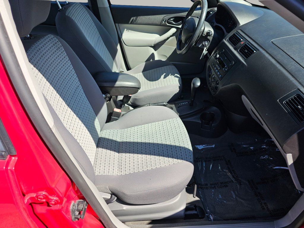 Used 2007 Ford Focus SE FWD image 22