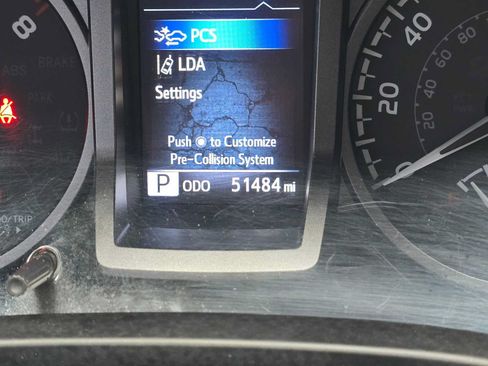 Used 2022 Toyota Tacoma TRD Off-Road w/ Technology Package AWD/4WD image 28