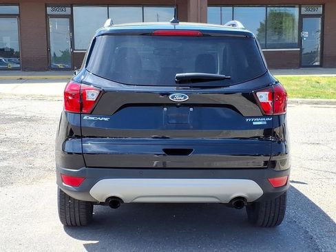 Used 2019 Ford Escape Titanium AWD/4WD image 4