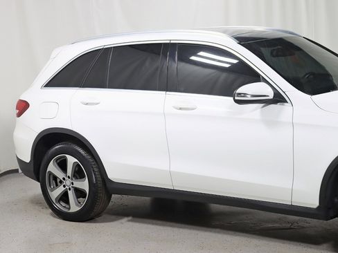 Used 2017 Mercedes-Benz GLC 300 4MATIC image 3