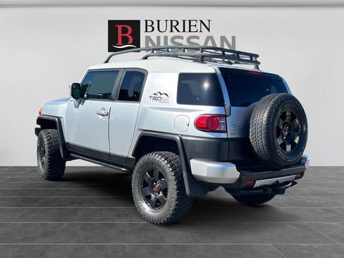 Used 2007 Toyota FJ Cruiser 4WD image 3