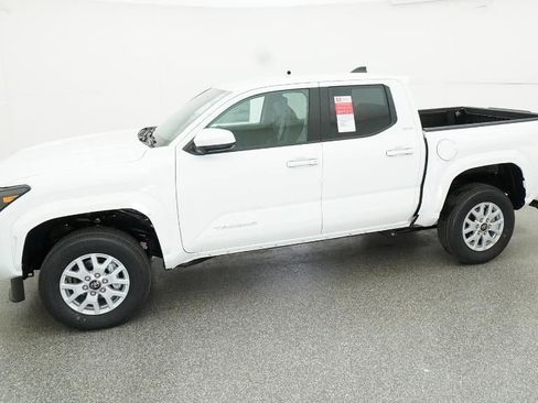 New 2026 Toyota Tacoma SR5 image 2