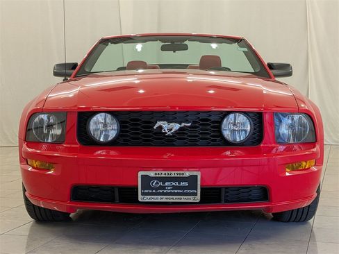 Used 2006 Ford Mustang GT image 3