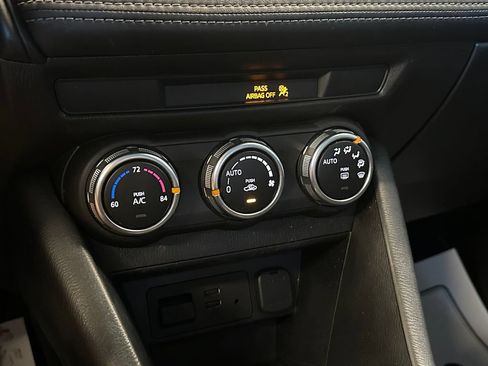 Used 2019 MAZDA CX-3 Sport w/ Sport I-ACTIVSENSE Package FWD image 15