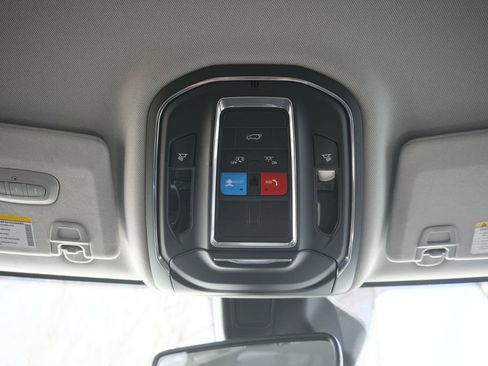 Used 2023 Jeep Grand Cherokee L Limited w/ Black Appearance Package image 28