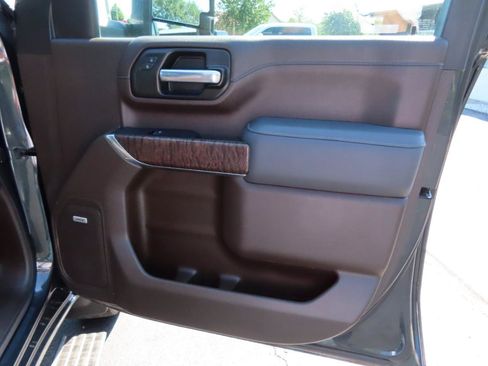 Used 2021 GMC Sierra 3500 Denali w/ Denali Ultimate Package AWD/4WD image 52