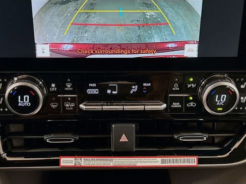 New 2026 Toyota Highlander Limited AWD/4WD image 15