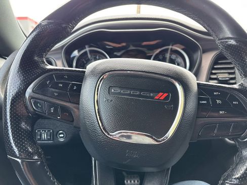 Used 2019 Dodge Challenger R/T RWD image 13