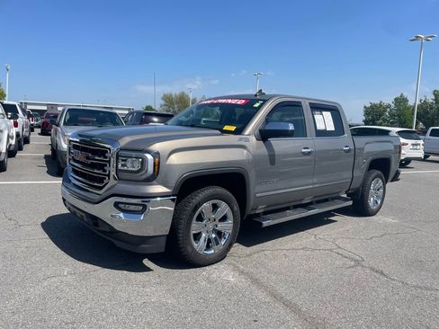 Used 2017 GMC Sierra 1500 SLT AWD/4WD image 3