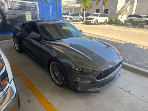 Used 2021 Ford Mustang GT RWD image 3