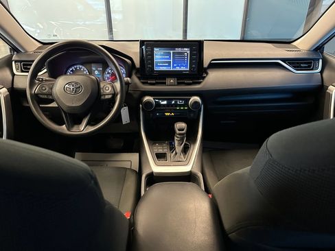 Used 2021 Toyota RAV4 LE w/ Carpet Mat Package (TMS) AWD/4WD image 9