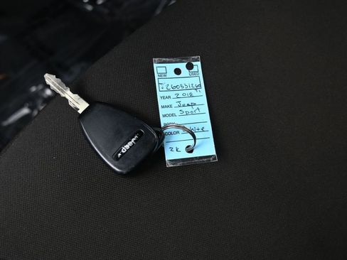 Used 2018 Jeep Wrangler Unlimited Sport S AWD/4WD image 16