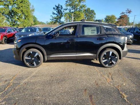 New 2026 Nissan Kicks SR w/ Cold Weather Package AWD/4WD image 3