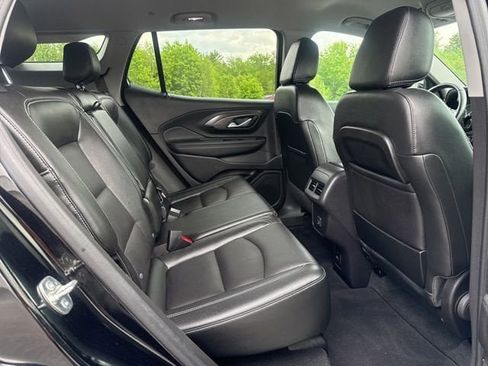 Used 2024 GMC Terrain SLT AWD/4WD image 29