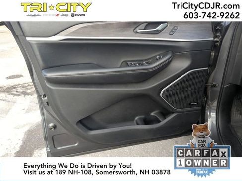 Used 2021 Jeep Grand Cherokee L Limited image 16