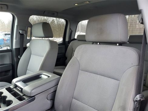 Used 2018 Chevrolet Silverado 1500 Custom w/ Custom Value Package image 12