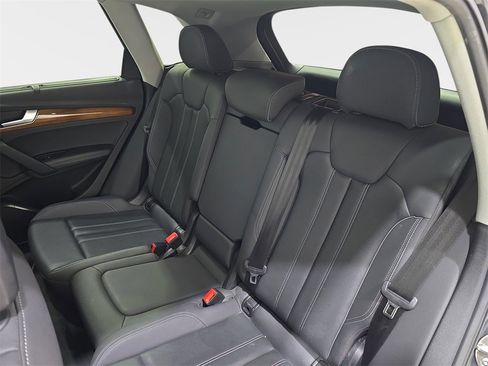 Used 2021 Audi Q5 2.0T Premium Plus w/ Premium Plus Package image 17