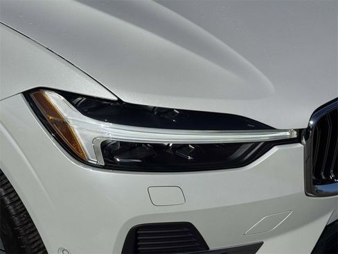 Certified 2023 Volvo XC60 B5 Plus image 7