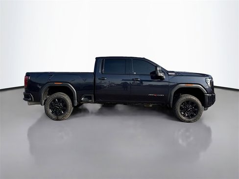 Used 2024 GMC Sierra 2500 AT4 w/ AT4 Premium Plus Package image 8
