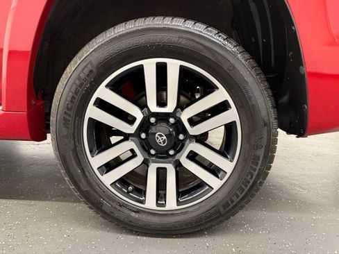 Used 2016 Toyota 4Runner Limited AWD/4WD image 20