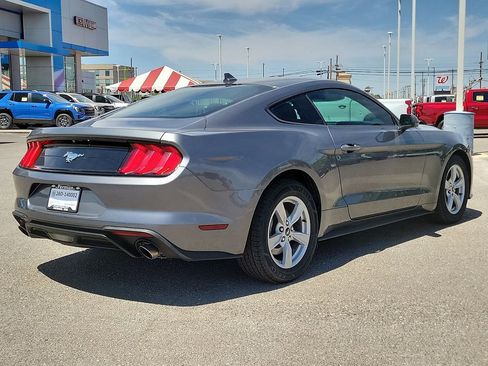 Used 2022 Ford Mustang Coupe RWD image 11
