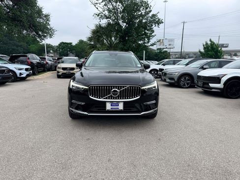 Certified 2023 Volvo XC60 B5 Ultimate w/ Climate Package FWD image 9