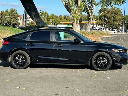 Certified 2025 Honda Civic Sport image 3