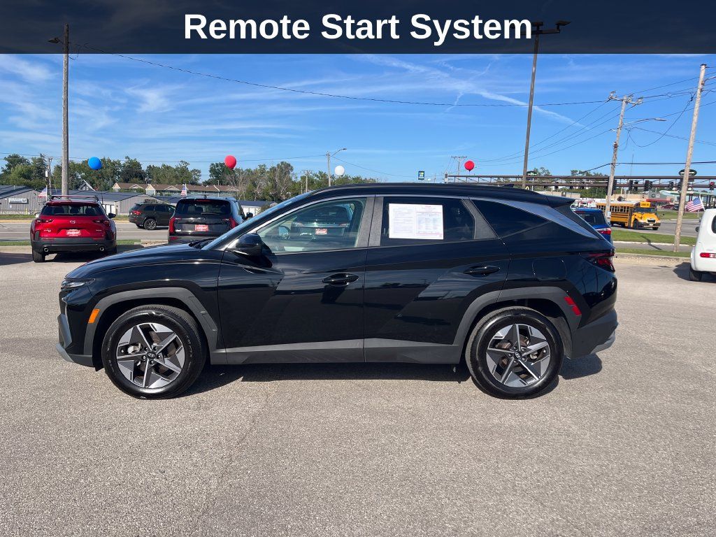 Used 2025 Hyundai Tucson SEL FWD image 2