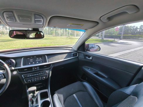 Used 2020 Kia Optima S FWD image 22