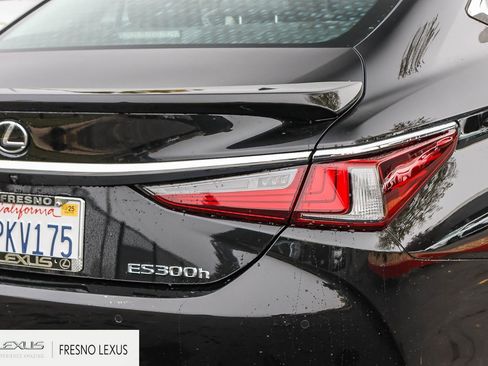 Certified 2025 Lexus ES 300h 300h image 7