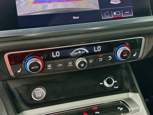 Used 2019 Audi Q3 2.0T Premium Plus image 12