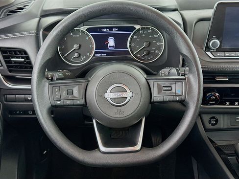 Used 2024 Nissan Rogue SV image 18