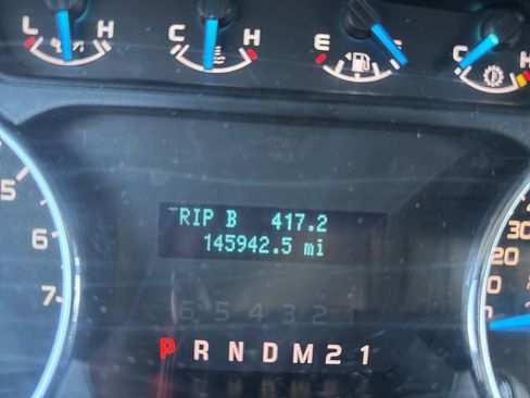 Used 2014 Ford F150 XLT w/ Trailer Tow Package image 16