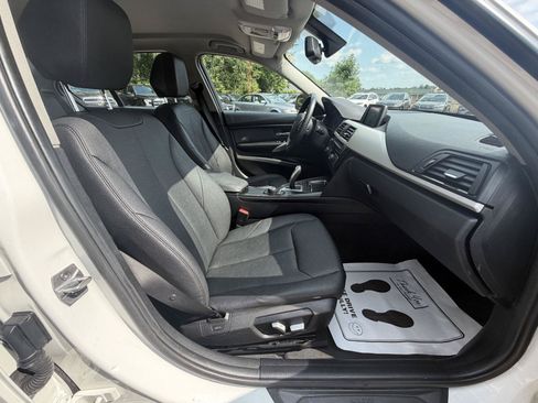 Used 2018 BMW 320i xDrive Sedan AWD/4WD image 23