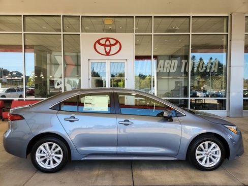 New 2026 Toyota Corolla XLE FWD image 3