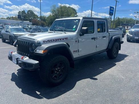 Used 2023 Jeep Gladiator Mojave w/ Cold Weather Group AWD/4WD image 28