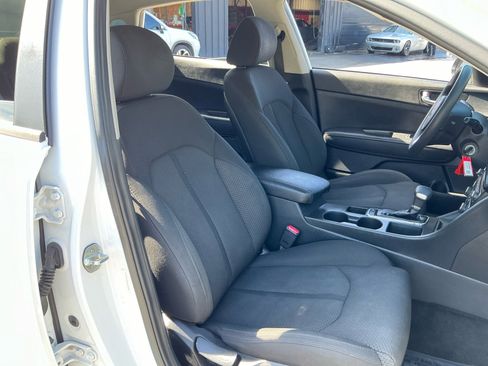 Used 2018 Kia Optima LX image 21