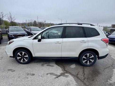Used 2017 Subaru Forester 2.5i Limited image 2