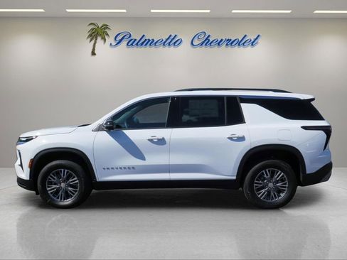 New 2026 Chevrolet Traverse LT w/ Driver Confidence Package FWD image 5