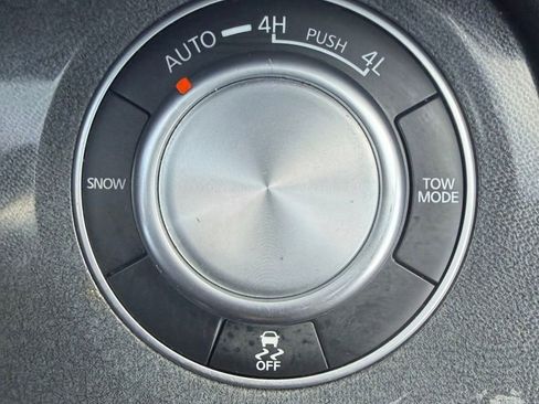 Used 2023 Nissan Armada SL w/ Midnight Edition Package image 32