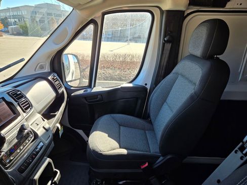 New 2025 RAM ProMaster 2500 FWD image 21
