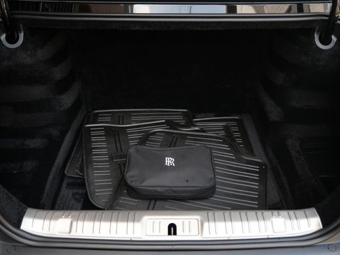 Used 2019 Rolls-Royce Ghost RWD image 38