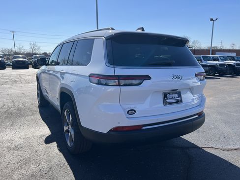 New 2026 Jeep Grand Cherokee L Limited AWD/4WD image 9